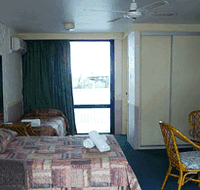 Club Surfers - Accommodation Kalgoorlie