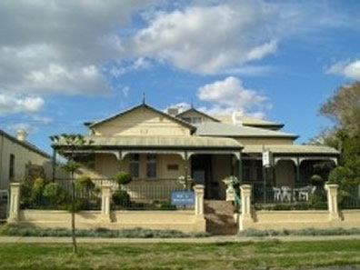 Meleden Villa - Accommodation Kalgoorlie 0