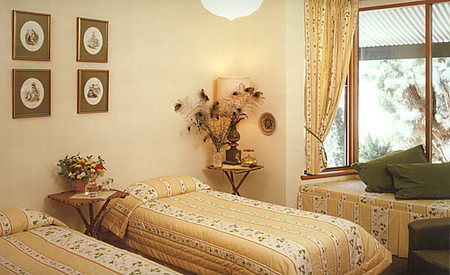 The Lodge Country House - Accommodation Kalgoorlie 1