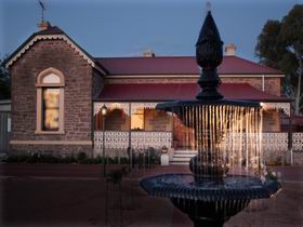 Oldham House - Accommodation Kalgoorlie 0