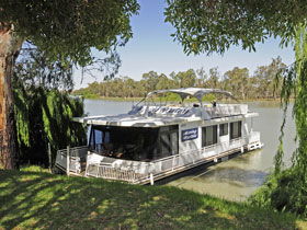 Moving Waters Self Contained Moored Houseboat - Accommodation Kalgoorlie 0
