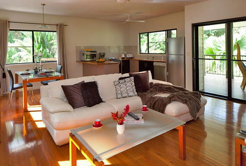 Misty Mountains Tropical Rainforest Romantic Retreat - Accommodation Kalgoorlie 0