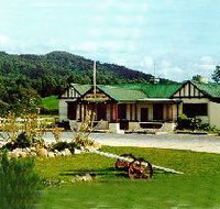 Pub in the Paddock