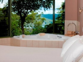 Montville Grove - Accommodation Kalgoorlie 0