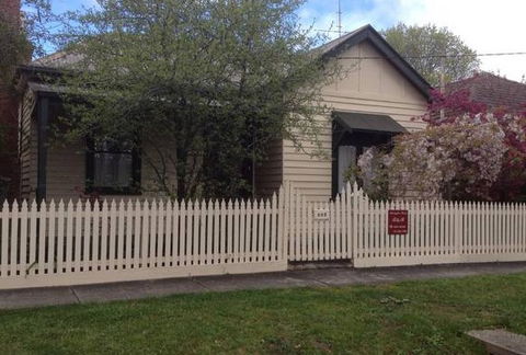 Newington House - Accommodation Kalgoorlie 5
