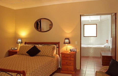 Chez Vous Villas - Accommodation Kalgoorlie 0
