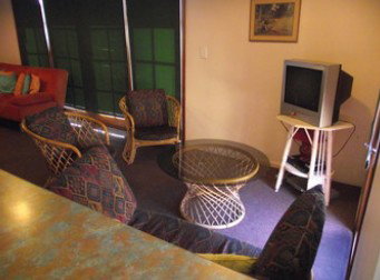 Eagles Rest - Holiday Home - Accommodation Kalgoorlie 2