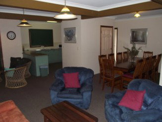 Eagles Rest - Holiday Home - Accommodation Kalgoorlie 5