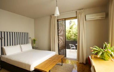 Hotel Dive - Accommodation Kalgoorlie 2