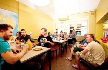 Maze Backpackers And Cb Hotel - Accommodation Kalgoorlie 2