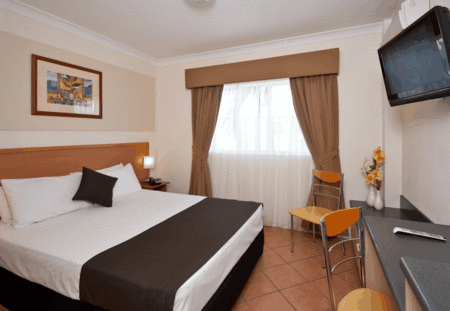 Cairns Queens Court - Accommodation Kalgoorlie 1