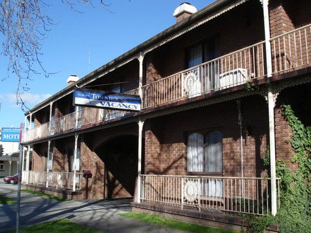 Albury Townhouse - Accommodation Kalgoorlie 0