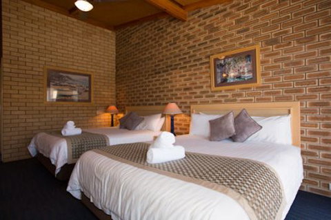 The Town House Motor Inn - Sundowner Goondiwindi - Accommodation Kalgoorlie 0