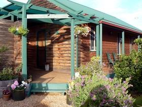 Blushing Grape - Accommodation Kalgoorlie 0