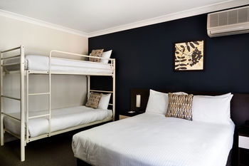 175 (formerly Wesley Lodge) - Accommodation Kalgoorlie 3