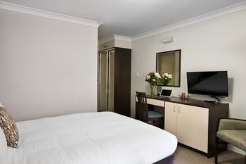 175 (formerly Wesley Lodge) - Accommodation Kalgoorlie 9