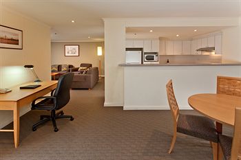Radisson Hotel & Suites Sydney - Accommodation Kalgoorlie 5