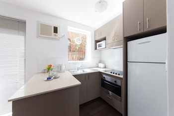 Easystay Apartments Raglan Street - Accommodation Kalgoorlie 4