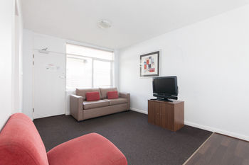 Easystay Apartments Raglan Street - Accommodation Kalgoorlie 6