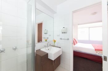 Easystay Apartments Raglan Street - Accommodation Kalgoorlie 7