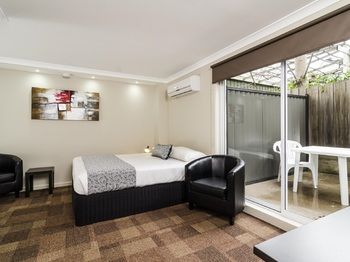 Parkville Place - Accommodation Kalgoorlie 7