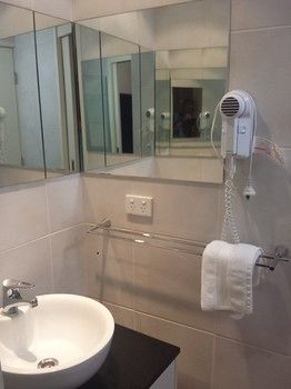 L'Auberge Noosa - Accommodation Kalgoorlie 2