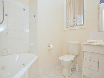 Madigan Wine Country Cottages - Accommodation Kalgoorlie 23