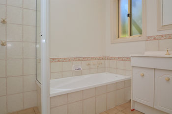 Madigan Wine Country Cottages - Accommodation Kalgoorlie 24