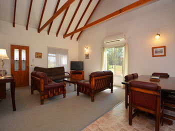 Madigan Wine Country Cottages - Accommodation Kalgoorlie 44