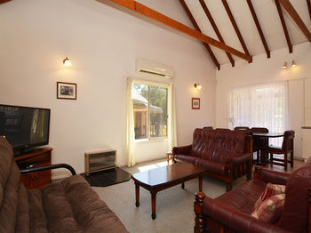 Madigan Wine Country Cottages - Accommodation Kalgoorlie 48