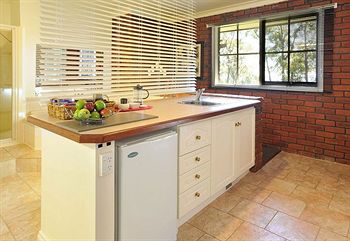 Holly Lodge - Accommodation Kalgoorlie 9