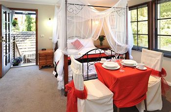 Holly Lodge - Accommodation Kalgoorlie 11