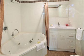 Holly Lodge - Accommodation Kalgoorlie 13