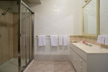 A Camelot Tower & Penthouse - Accommodation Kalgoorlie 29