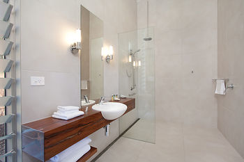 The Longhouse - Accommodation Kalgoorlie 5