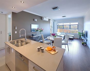 Zara Tower - Luxury Suites And Apartments - Accommodation Kalgoorlie 2