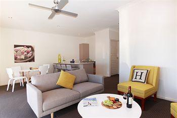 H Boutique Hotel - Accommodation Kalgoorlie 3
