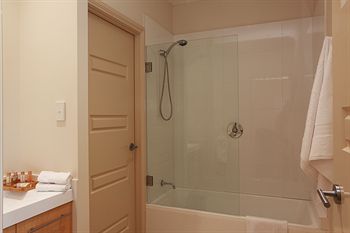 H Boutique Hotel - Accommodation Kalgoorlie 4