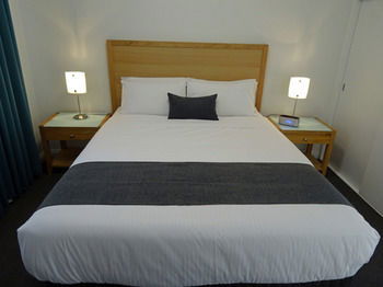 Best Western Fawkner Suites & Serviced Apartments - Accommodation Kalgoorlie 0