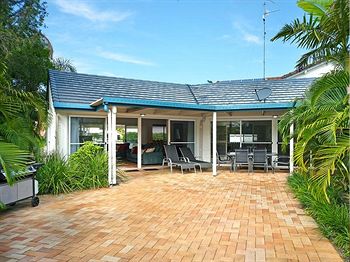 44 Cooran Court - Accommodation Kalgoorlie 1