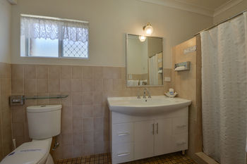 Cadman Motor Inn & Apartments - Accommodation Kalgoorlie 2