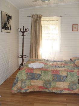 Aaron Cottage - Accommodation Kalgoorlie 8