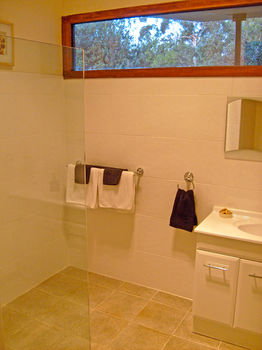 Valley Farm Vineyard Cottages - Accommodation Kalgoorlie 12