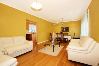 Roseland Holiday House - Accommodation Kalgoorlie 11