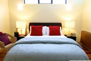 Apartment2c - Old Hat Factory - Accommodation Kalgoorlie 3