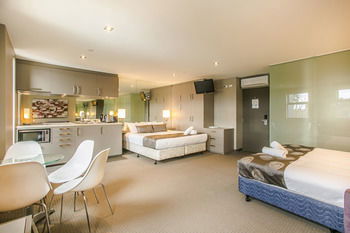 Comfy Kew Apartments - Accommodation Kalgoorlie 4