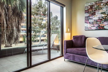 Comfy Kew Apartments - Accommodation Kalgoorlie 6