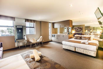 Comfy Kew Apartments - Accommodation Kalgoorlie 9
