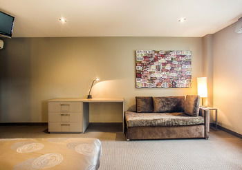 Comfy Kew Apartments - Accommodation Kalgoorlie 14