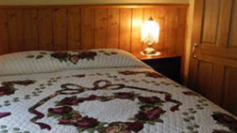 Airleigh-Rose Cottage - Accommodation Kalgoorlie 1